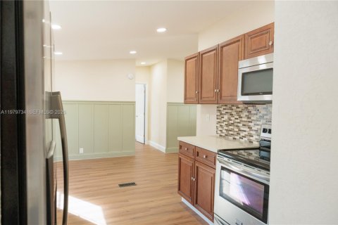 Casa en venta en Homestead, Florida, 3 dormitorios № 2044105 - foto 16