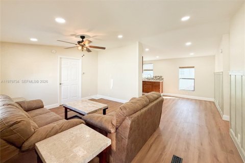 Casa en venta en Homestead, Florida, 3 dormitorios № 2044105 - foto 9