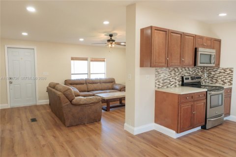 Casa en venta en Homestead, Florida, 3 dormitorios № 2044105 - foto 11