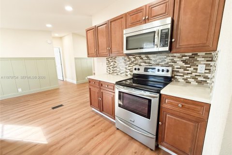 Casa en venta en Homestead, Florida, 3 dormitorios № 2044105 - foto 17