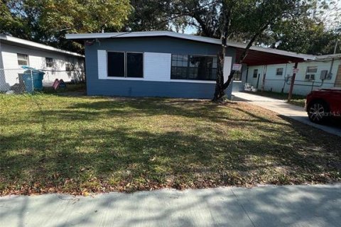 House in Orlando, Florida 3 bedrooms, 95.41 sq.m. № 1544701 - photo 1