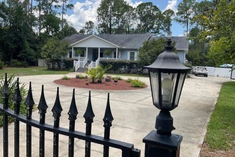 House in Keystone Heights, Florida 4 bedrooms, 246.47 sq.m. № 1876544 - photo 1