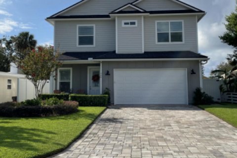 Villa ou maison à vendre à Jacksonville Beach, Floride: 4 chambres, 227.24 m2 № 802257 - photo 1