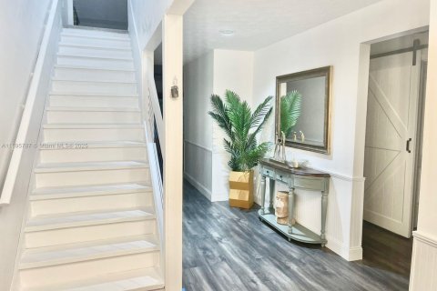 Casa en alquiler en St. Lucie, Florida, 3 dormitorios, 174.28 m2 № 1950234 - foto 8