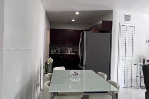 Casa en venta en Fort Lauderdale, Florida, 3 dormitorios, 128.76 m2 № 1944624 - foto 7