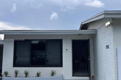 Casa en venta en Fort Lauderdale, Florida, 3 dormitorios, 128.76 m2 № 1944624 - foto 3