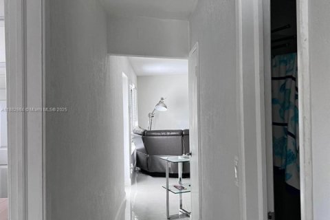 Casa en venta en Fort Lauderdale, Florida, 3 dormitorios, 128.76 m2 № 1944624 - foto 16