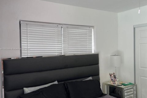 Casa en venta en Fort Lauderdale, Florida, 3 dormitorios, 128.76 m2 № 1944624 - foto 10