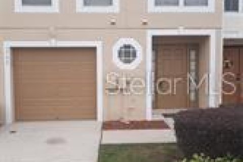 Townhouse in Lakeland, Florida 3 bedrooms, 164.53 sq.m. № 1902468 - photo 1