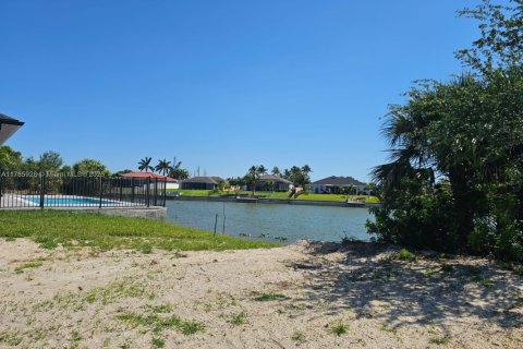 Terrain à vendre à Cape Coral, Floride № 1935532 - photo 2
