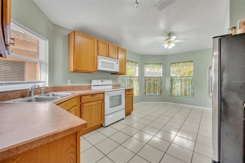 House in Kissimmee, Florida 2 bedrooms, 140 sq.m. № 1391345 - photo 13