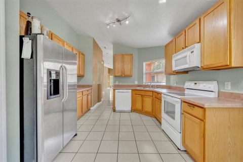 House in Kissimmee, Florida 2 bedrooms, 140 sq.m. № 1391345 - photo 15