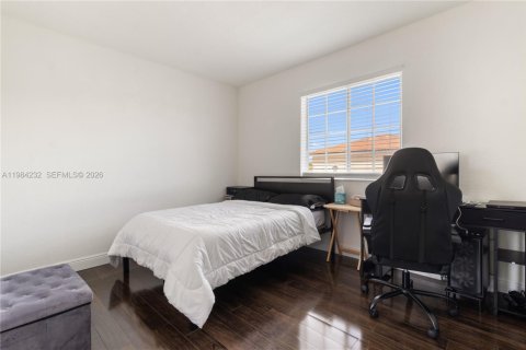 Купить таунхаус в Майами, Флорида 2 спальни, 104.98м2, № 2045500 - фото 15