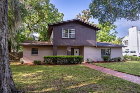 House in Gainesville, Florida 3 bedrooms, 234.86 sq.m. № 1782354 - photo 3