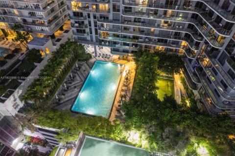 Condo in Miami, Florida, 3 bedrooms  № 1957229 - photo 29