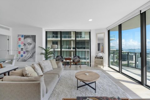 Condo in Miami, Florida, 3 bedrooms  № 1957229 - photo 5
