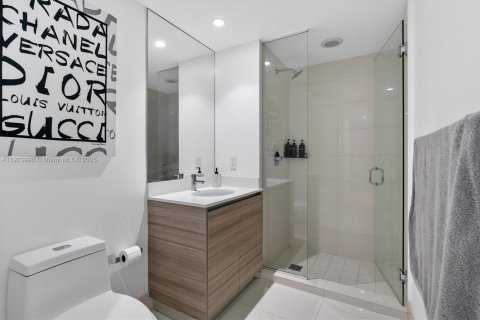 Condo in Miami, Florida, 3 bedrooms  № 1957229 - photo 18