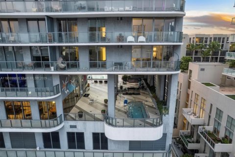 Condo in Miami, Florida, 3 bedrooms  № 1957229 - photo 28