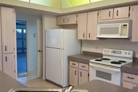 House in Ocala, Florida 3 bedrooms, 172.05 sq.m. № 1784535 - photo 10