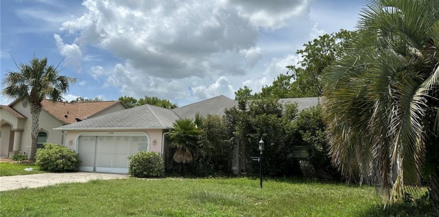 House in Ocala, Florida 3 bedrooms, 172.05 sq.m. № 1784535
