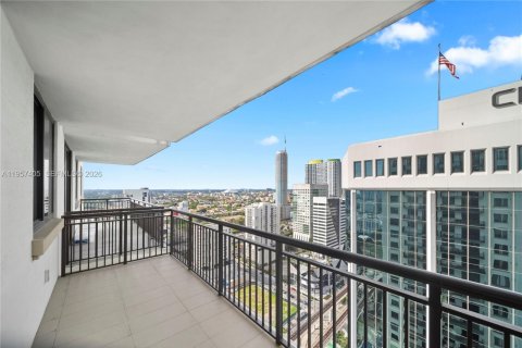 Condominio en Miami, Florida, 1 dormitorio  № 2029071
