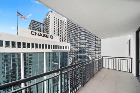 Condominio en venta en Miami, Florida, 1 dormitorio, 76.92 m2 № 2029071 - foto 3