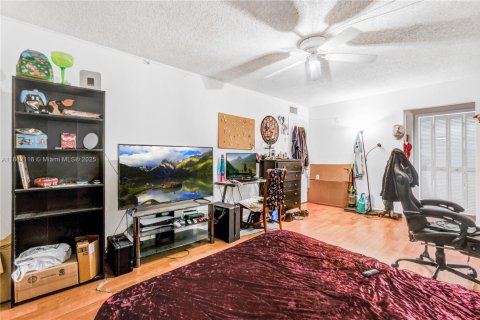 Condo in Coral Springs, Florida, 2 bedrooms  № 1890794 - photo 11