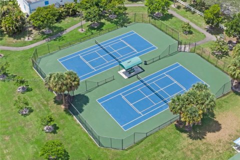 Condo in Coral Springs, Florida, 2 bedrooms  № 1890794 - photo 15