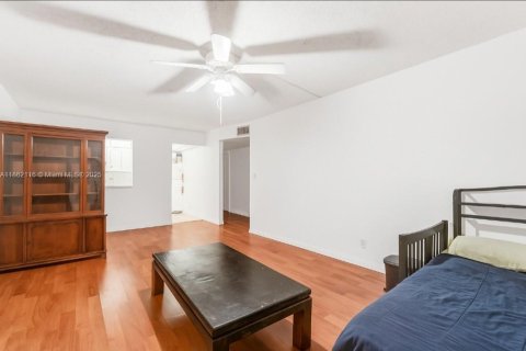 Condo in Coral Springs, Florida, 2 bedrooms  № 1890794 - photo 3