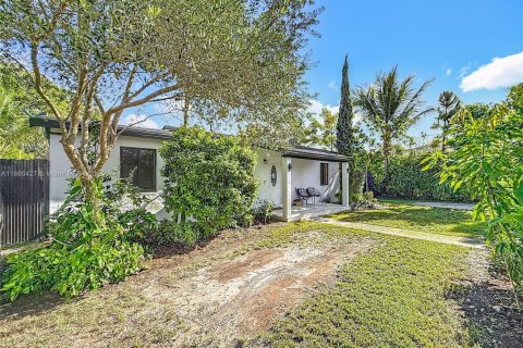 House in Miami, Florida 2 bedrooms, 85.84 sq.m. № 1928140 - photo 9