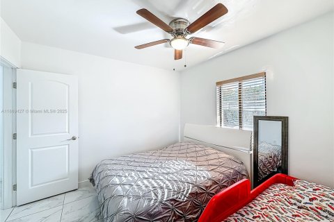 House in Miami, Florida 2 bedrooms, 85.84 sq.m. № 1928140 - photo 23