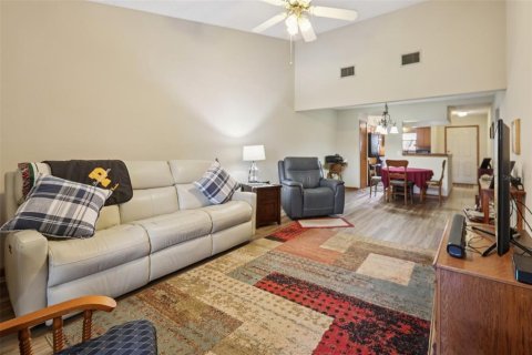 Townhouse in Eustis, Florida 2 bedrooms, 96.8 sq.m. № 1886681 - photo 7
