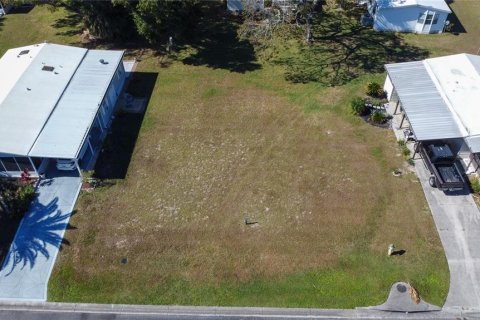 Land in Spring Hill, Florida № 2206192 - photo 3
