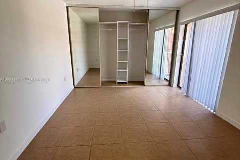 Снять в аренду таунхаус в Уэст-Палм-Бич, Флорида 2 спальни, 119.66м2, № 2065211 - фото 9