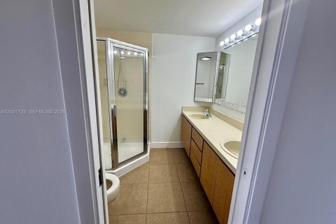 Снять в аренду таунхаус в Уэст-Палм-Бич, Флорида 2 спальни, 119.66м2, № 2065211 - фото 11