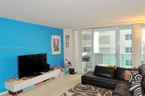 Condominio en venta en Miami Beach, Florida, 1 dormitorio, 77.76 m2 № 2022713 - foto 3