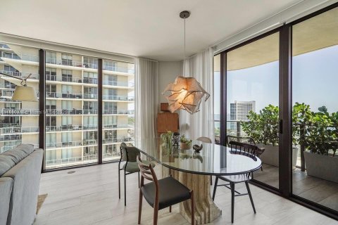 Condo in Miami, Florida, 3 bedrooms  № 1928827 - photo 7