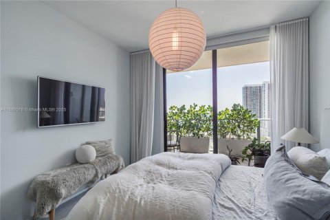 Condo in Miami, Florida, 3 bedrooms  № 1928827 - photo 20