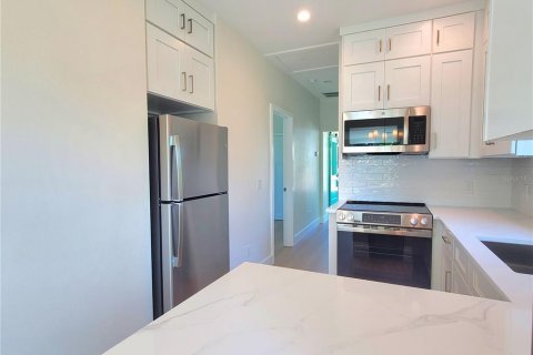 Villa ou maison à louer à Punta Gorda, Floride: 2 chambres, 72.46 m2 № 2378283 - photo 11