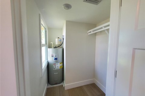 Villa ou maison à louer à Punta Gorda, Floride: 2 chambres, 72.46 m2 № 2378283 - photo 27
