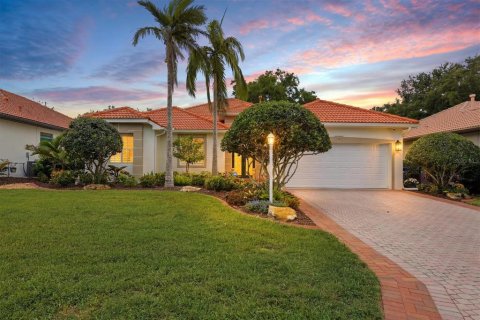House in Bradenton, Florida 4 bedrooms, 233.28 sq.m. № 2101165