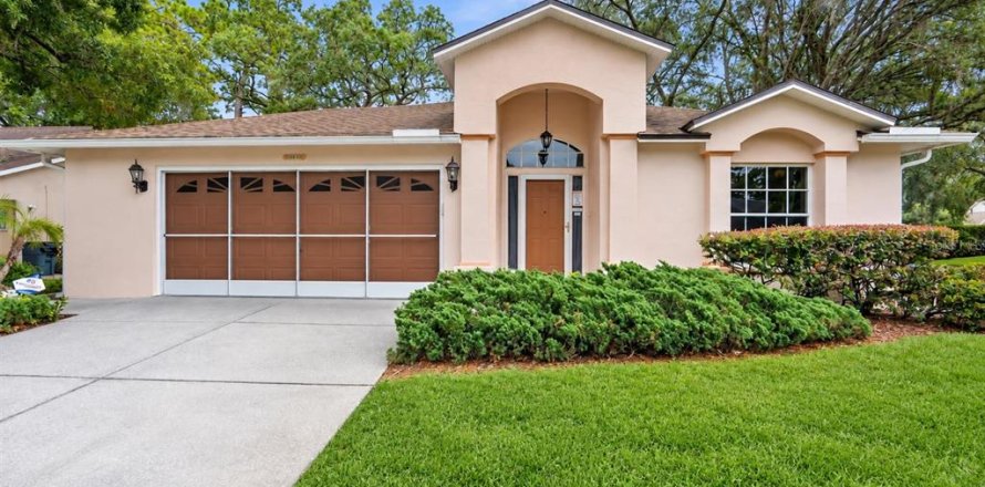 Villa ou maison à New Port Richey, Floride 2 chambres, 147.06 m2 № 2360621