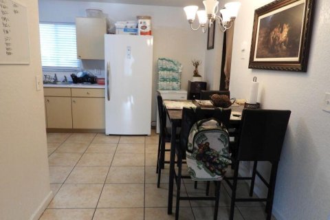 House in Pompano Beach, Florida 3 bedrooms, 116.13 sq.m. № 2188134 - photo 4