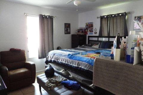 House in Pompano Beach, Florida 3 bedrooms, 116.13 sq.m. № 2188134 - photo 6