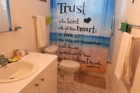 House in Pompano Beach, Florida 3 bedrooms, 116.13 sq.m. № 2188134 - photo 10