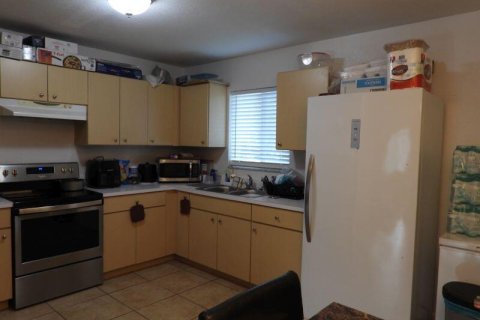 House in Pompano Beach, Florida 3 bedrooms, 116.13 sq.m. № 2188134 - photo 3