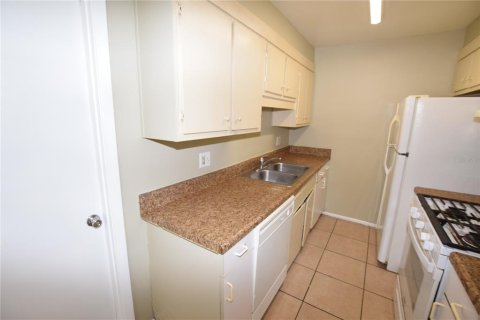 Apartamento en alquiler en Orlando, Florida, 2 dormitorios, 86.4 m2 № 1905607 - foto 8