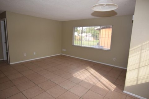 Apartamento en alquiler en Orlando, Florida, 2 dormitorios, 86.4 m2 № 1905607 - foto 5