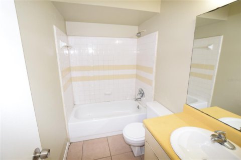 Apartamento en alquiler en Orlando, Florida, 2 dormitorios, 86.4 m2 № 1905607 - foto 13