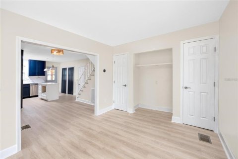 Casa en alquiler en Madeira Beach, Florida, 3 dormitorios, 124.12 m2 № 1913889 - foto 11